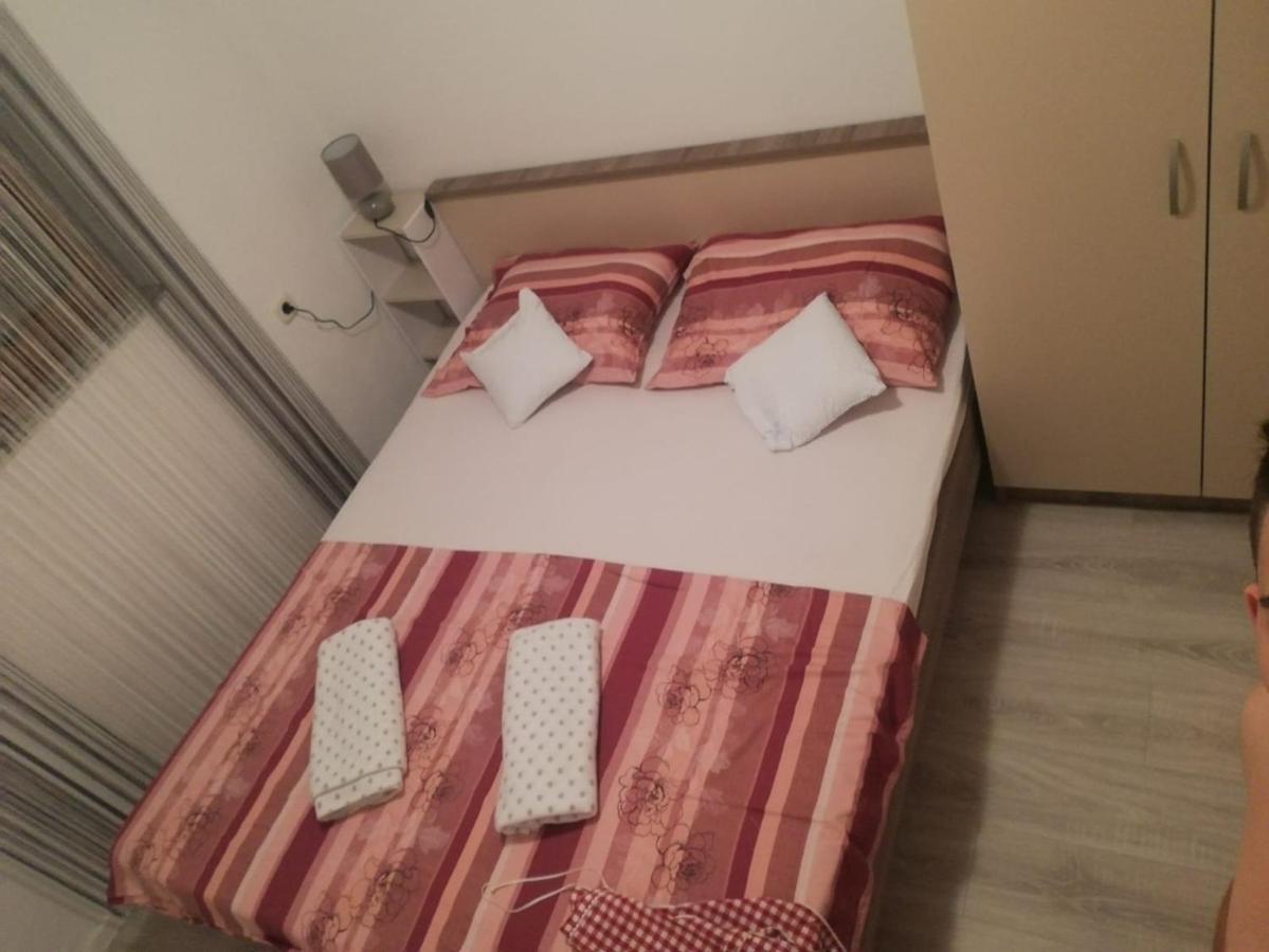 Leo Appartement Vir Buitenkant foto