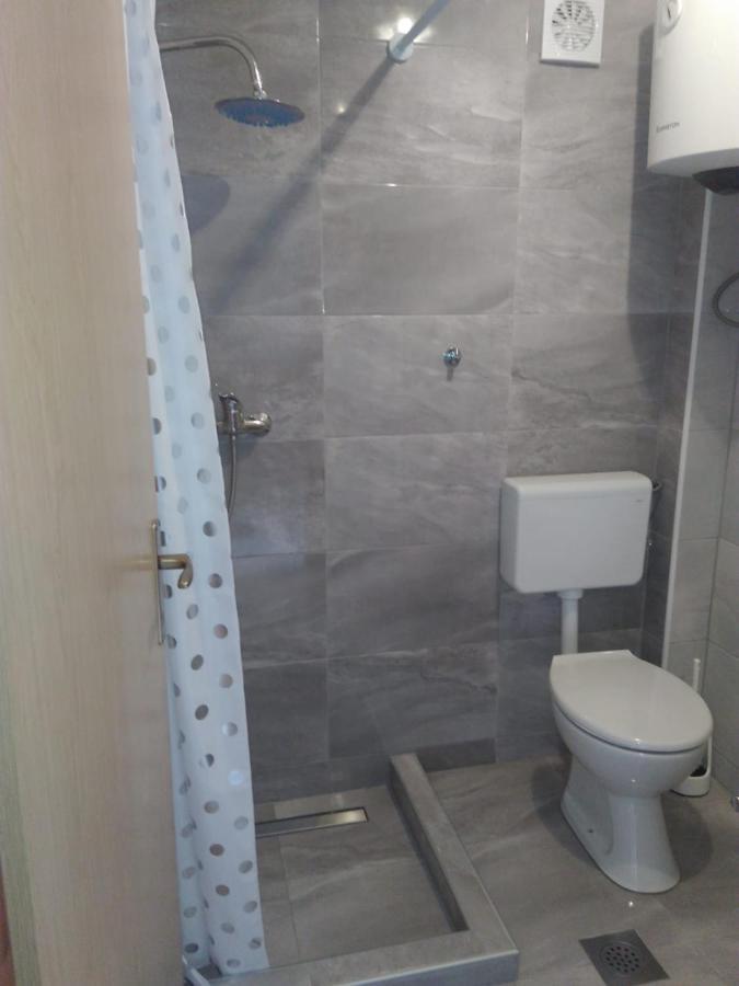 Leo Appartement Vir Buitenkant foto