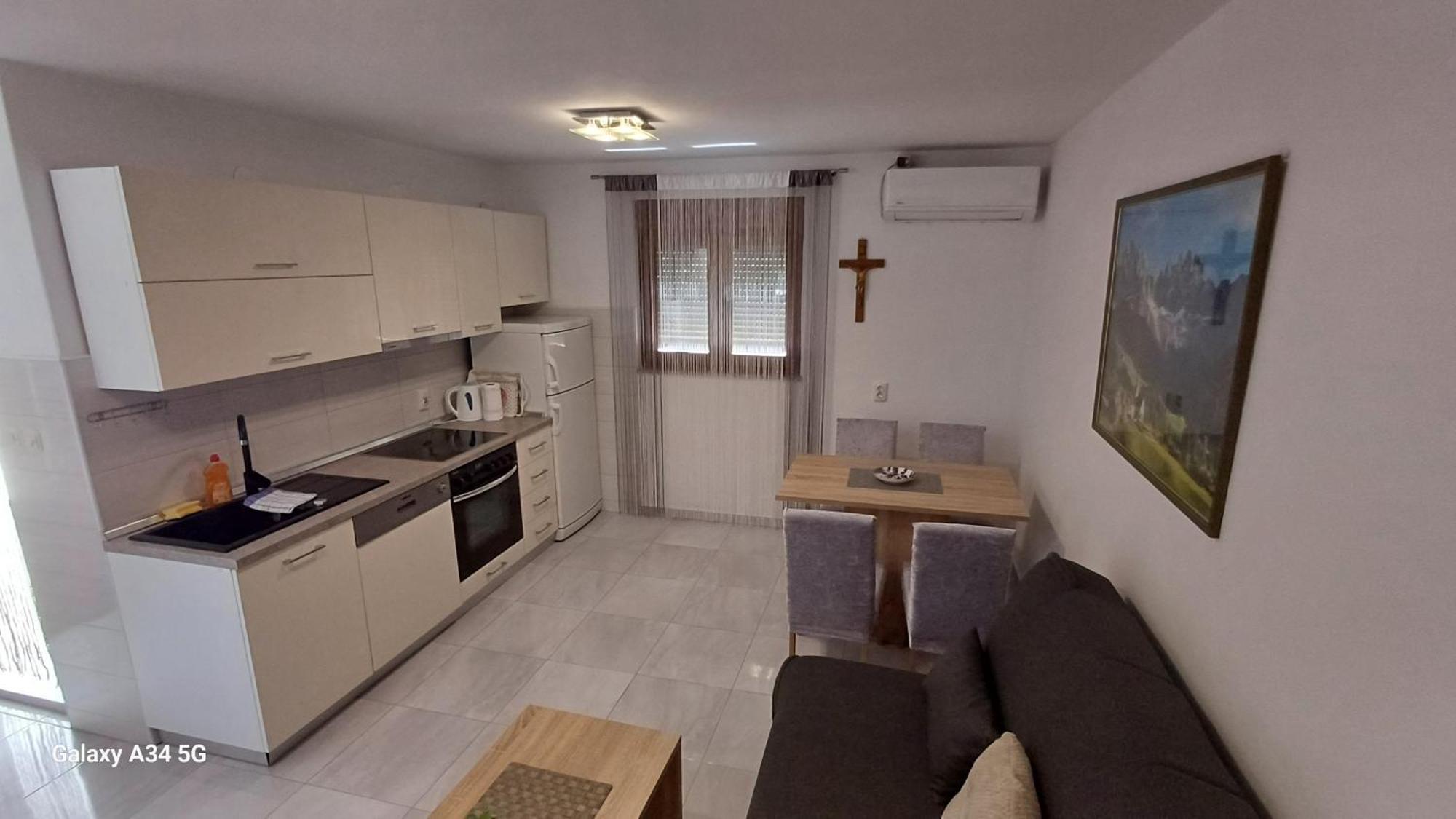 Leo Appartement Vir Buitenkant foto
