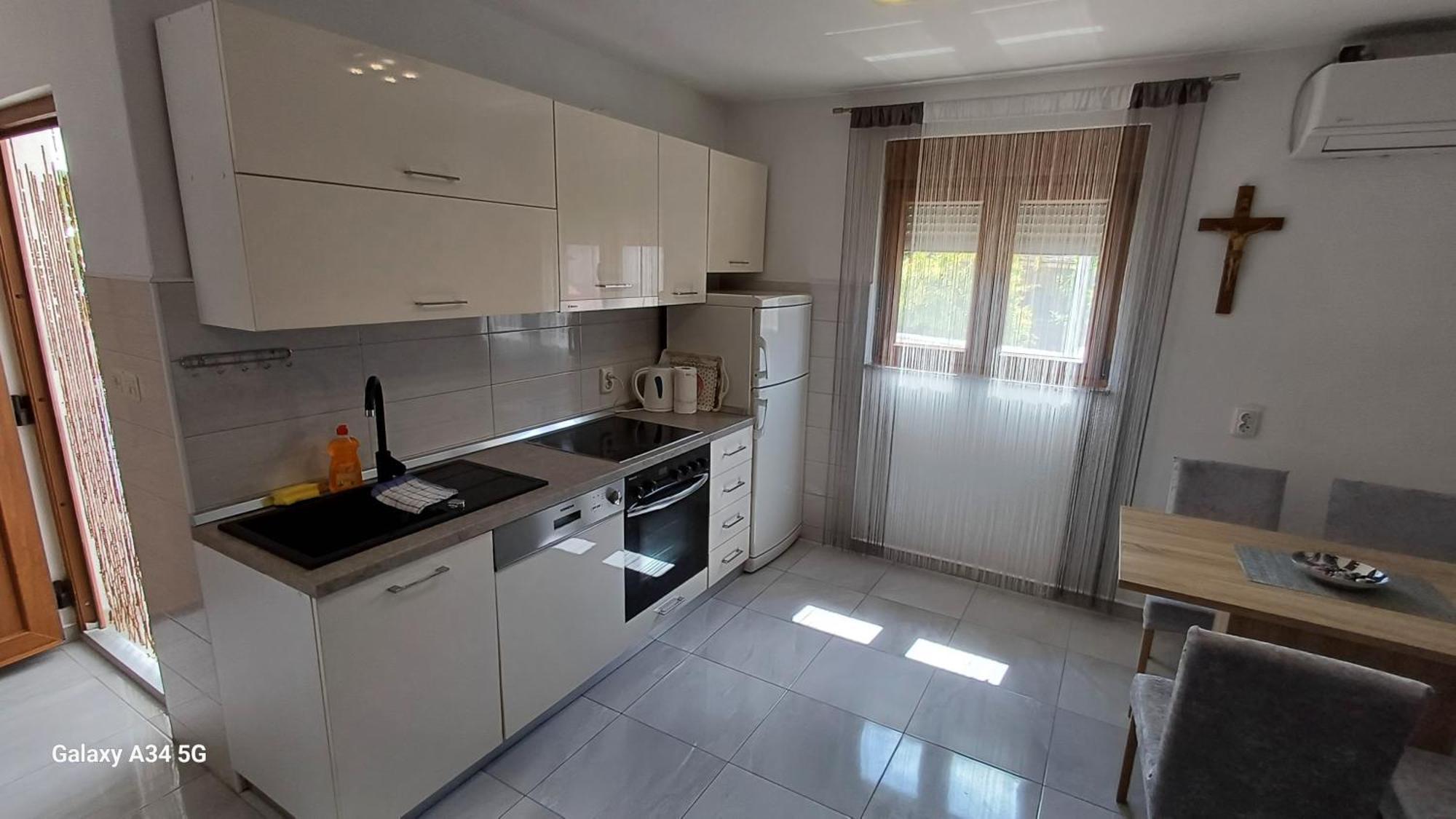 Leo Appartement Vir Buitenkant foto
